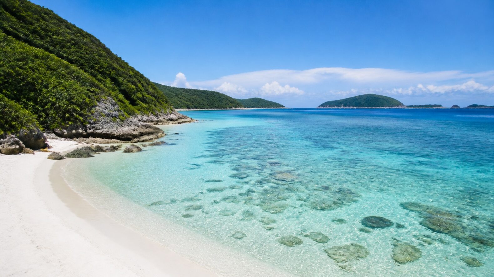 古座間味ビーチをイメージしたサンゴ礁の海の風景