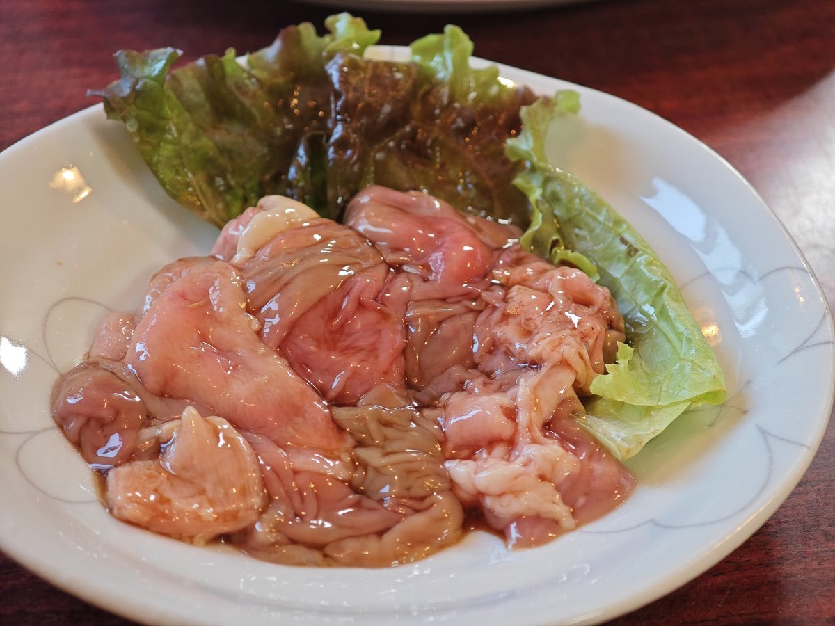 レタスの上の肉